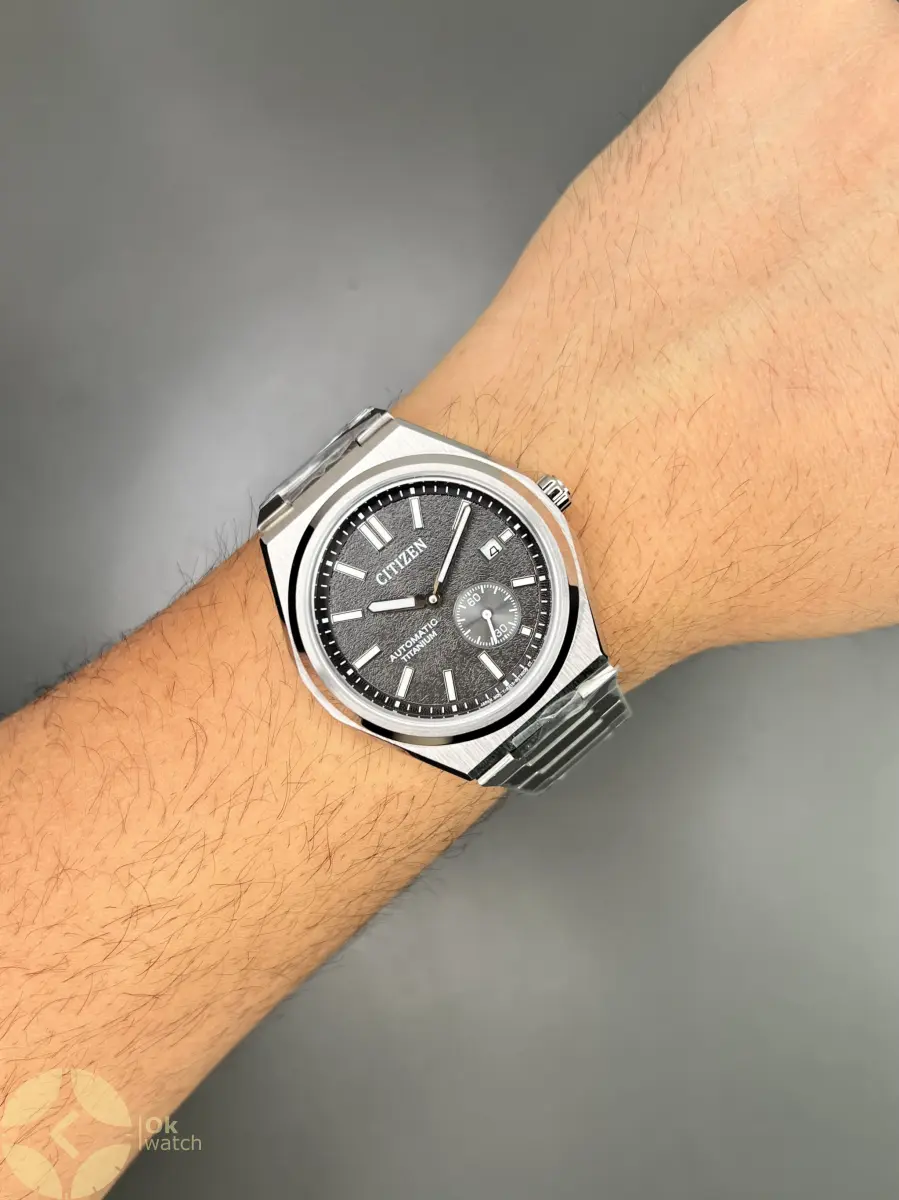 سیتیزن زیرثانیه فلزی صفحه خاکستری تیره citizen automatic titanium