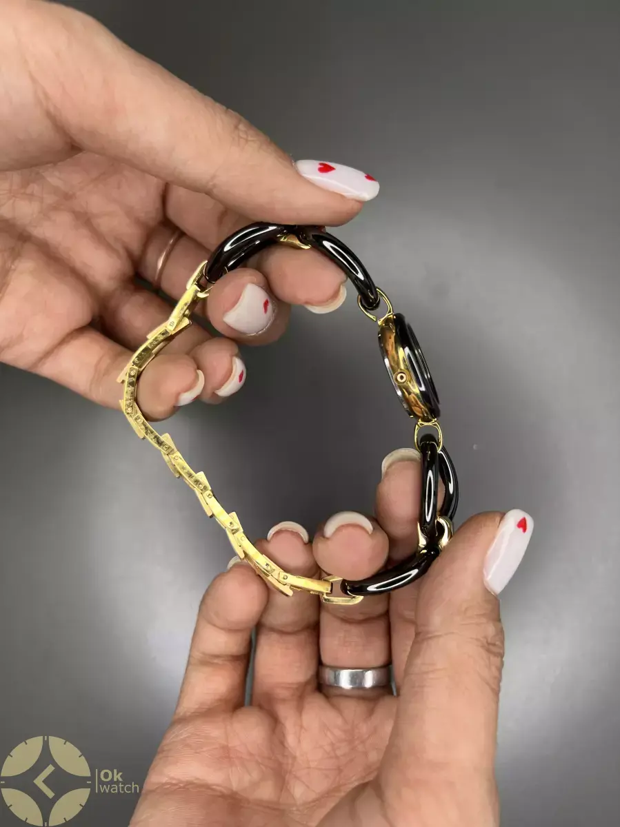 ساعت مچی گوچی صفحه مشکی بند طرحدار Gucci