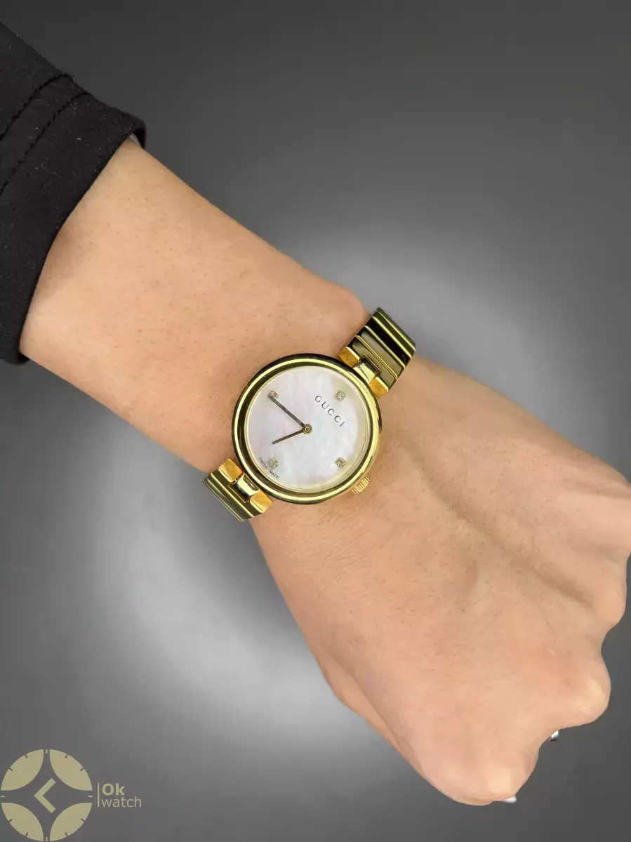 ساعت مچی گوچی صفحه صدف بند طلایی Gucci