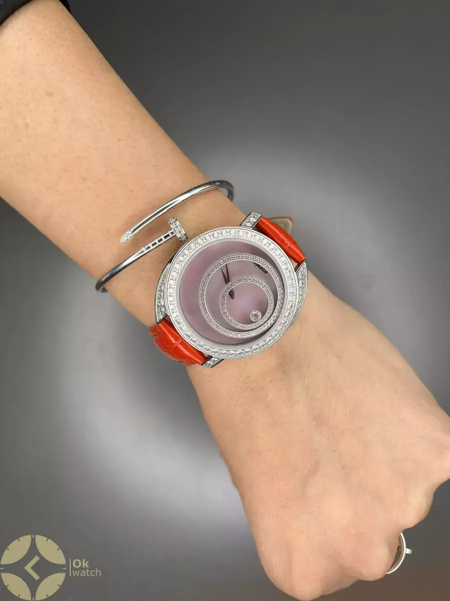 ساعت مچی شوپارد صفحه طرحدار بند چرمی قرمز Chopard
