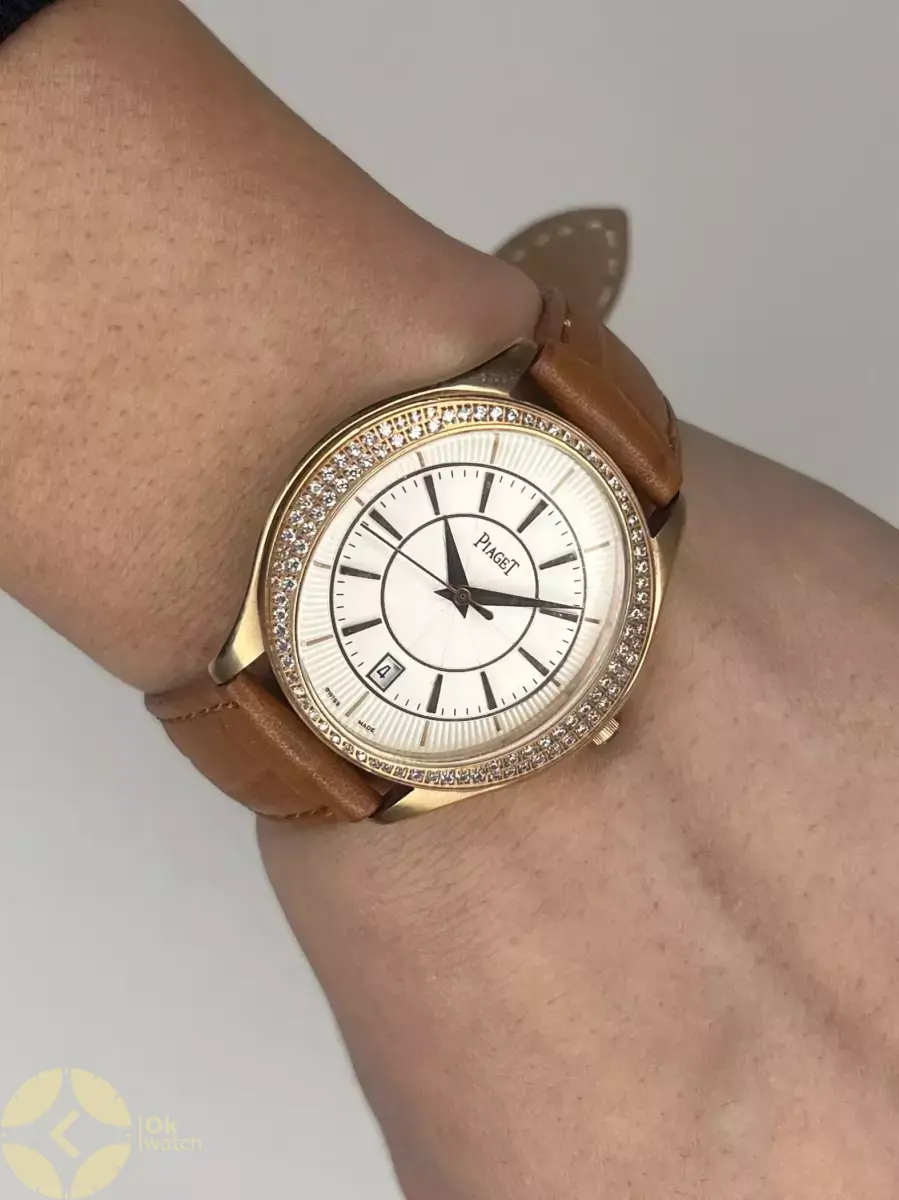 ساعت مچی پیاژه بند چرمی قهوه ای قاب نگین دار Piaget
