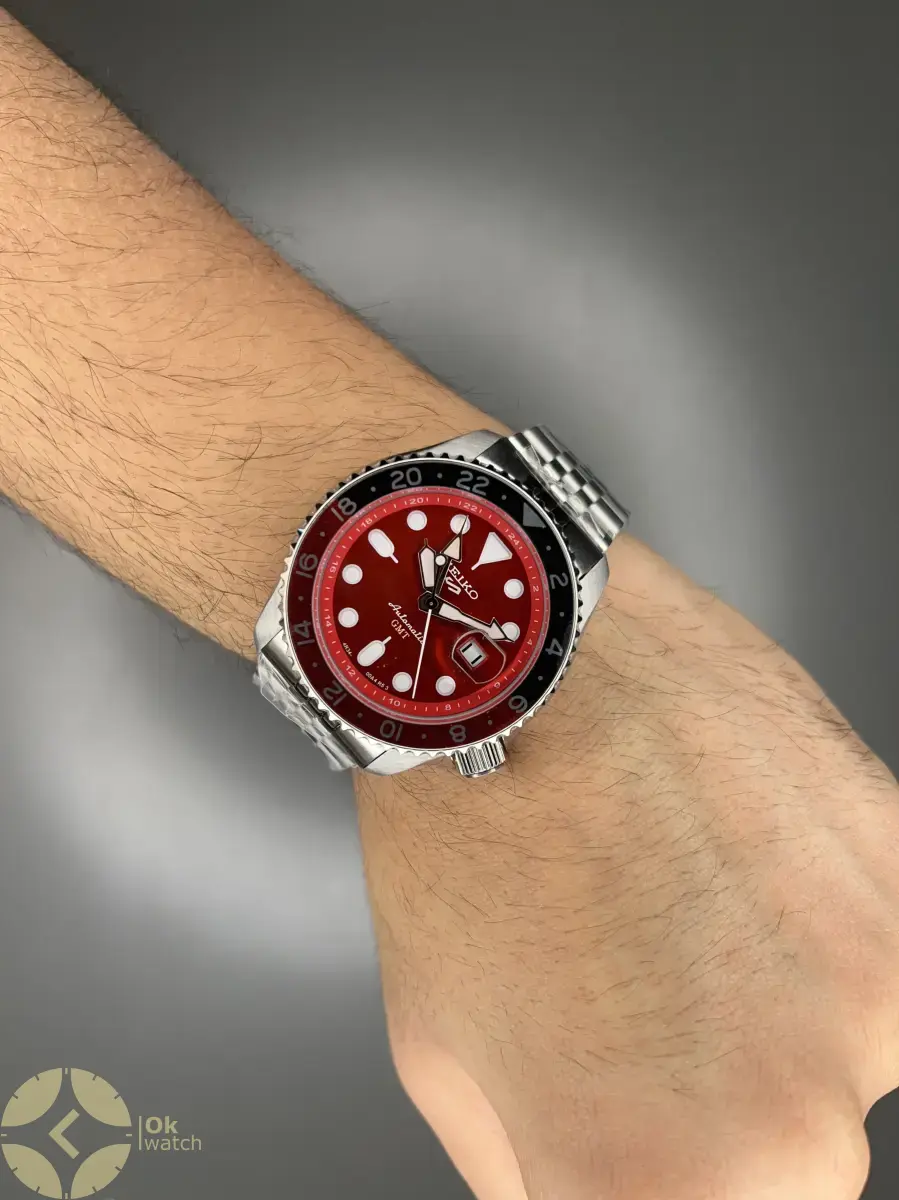 ساعت مچی سیکو 5 بند سیلور صفحه قرمز Seiko 5 GMT
