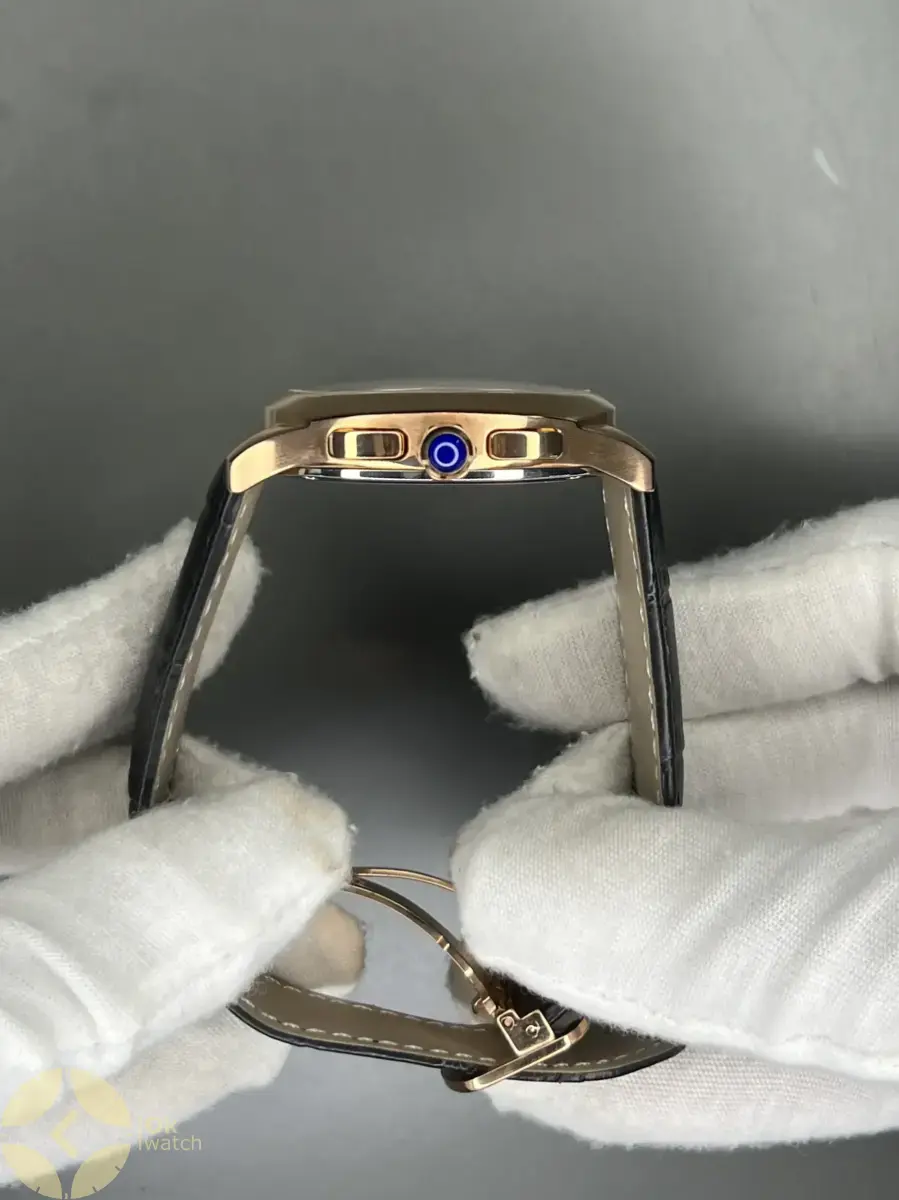 ساعت مچی کارتیه کورنوگراف بند چرمی صفحه سبز Cartier