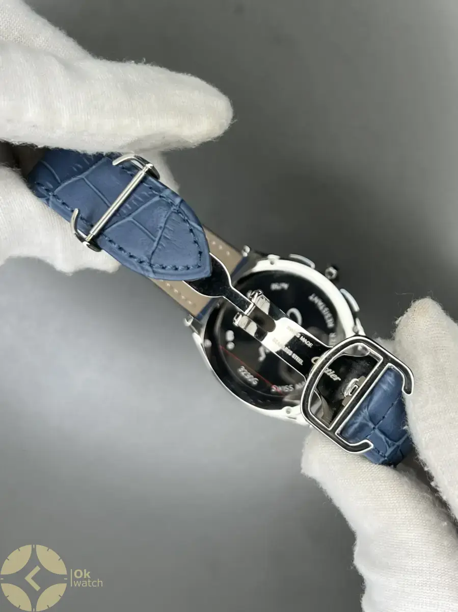 ساعت مچی کارتیه کورنوگراف قاب سیلور صفحه آبی Cartier