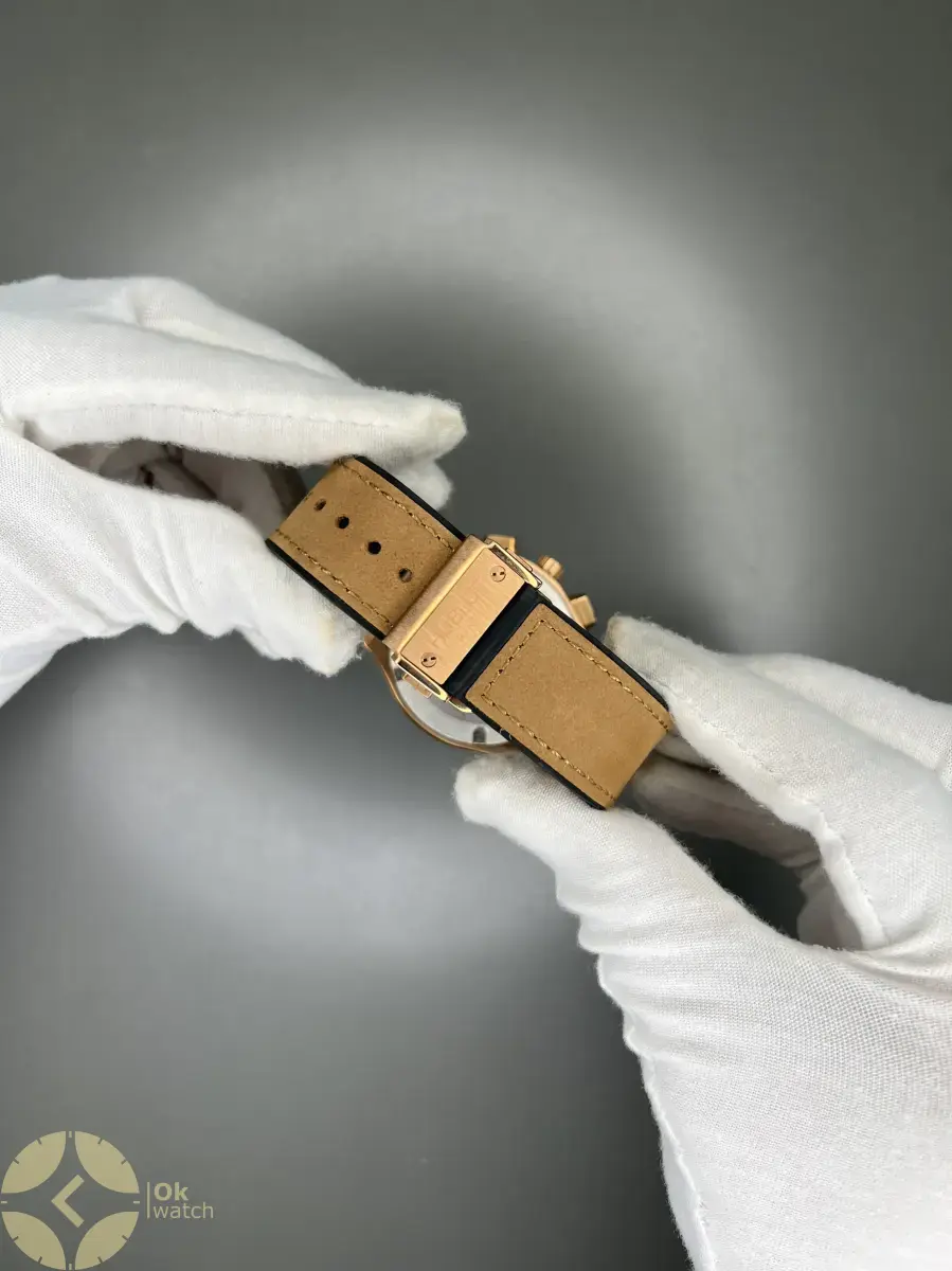 ساعت مچی هابلوت کلاسیک فیوژن کورنوگراف بند شتری صفحه اسکلتون Hublot Classic Fusion