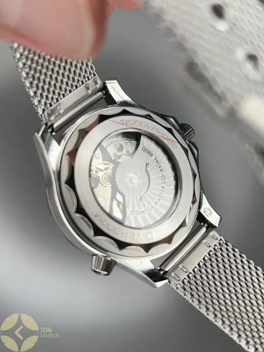 ساعت مچی امگا جیمز باند 007 حصیری صفحه مشکی Omega Seamaster