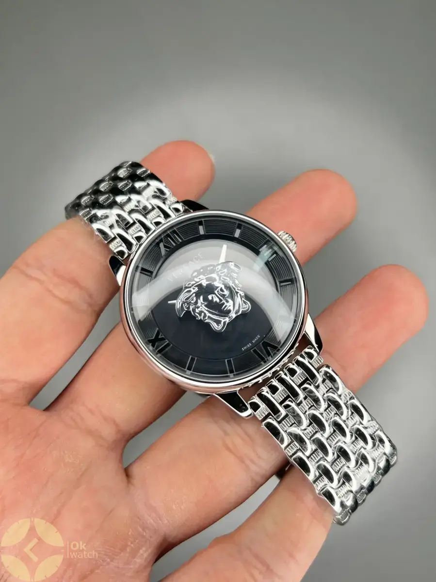 ساعت مچی ورساچه طرحدار بند سیلور صفحه مشکی Versace