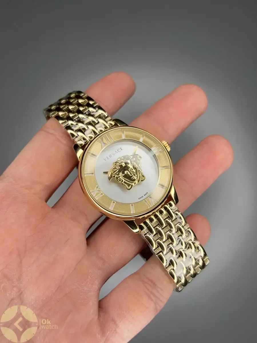 ساعت مچی ورساچه طرحدار بند طلایی صفحه سفید Versace