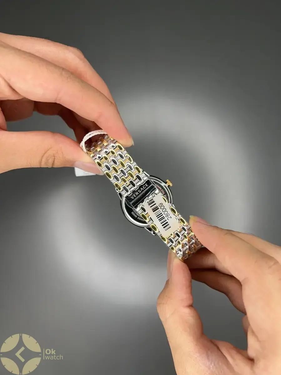 ساعت مچی ورساچه طرحدار بند سیلورطلایی صفحه آبی Versace